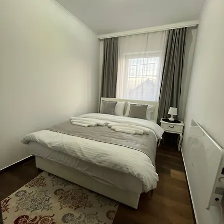 Apartament Airport Sky Lux