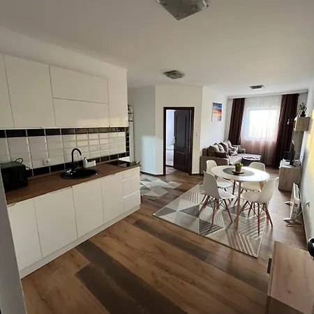 Apartament Airport Sky Lux